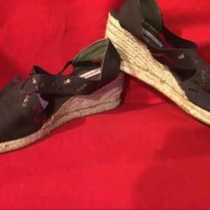 Women Casual Close Toe -Espadrille Fashion - Side stretch Ankle Strap